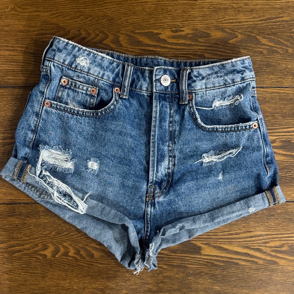 H&M Divided Blue Distressed Jean short Shorts size 4